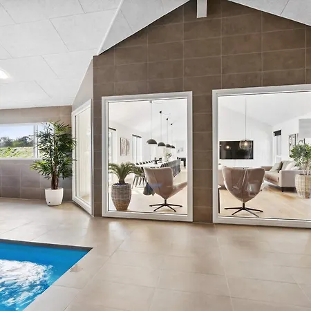 5 Star In Idestrup Bøtø By