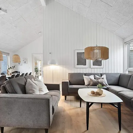 5 Star In Idestrup *